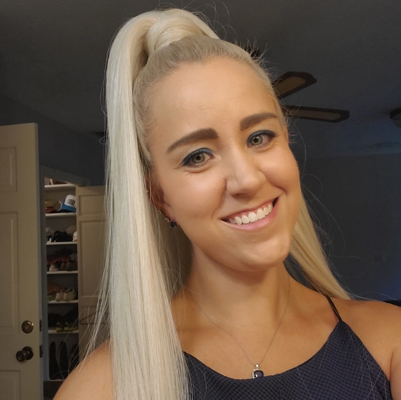 Meet your Posher, Rhianna - Picture 2 of 2